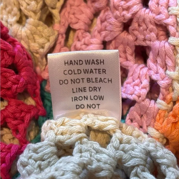 BIBI Multicolor Crochet Patchwork V-Neck Sweater Sz L PTP 21”. NWT - Picture 5 of 5